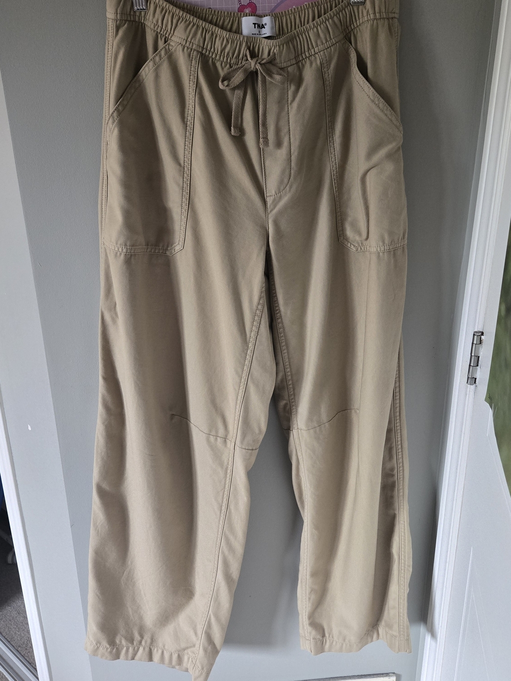 TNA Aritzia Axle Barrel Cargo Khaki Drawstring Pant